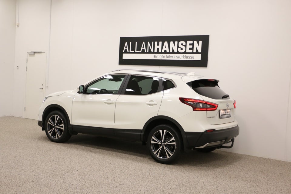 Nissan Qashqai 1,6 Dig-T 163 N-Connecta 5d