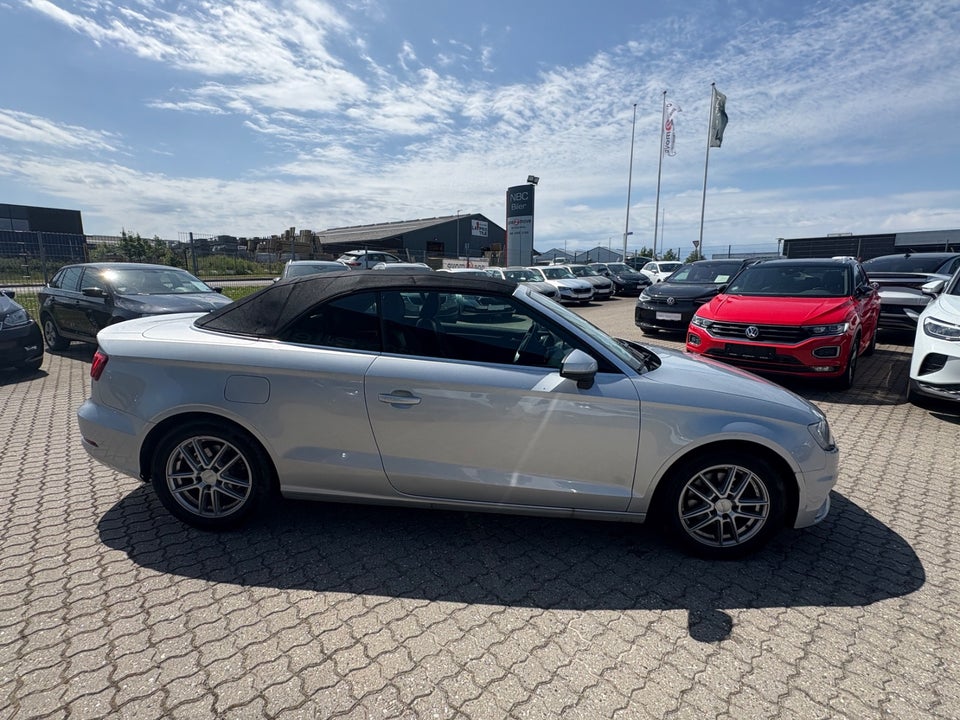 Audi A3 2,0 TDi 150 Ambiente Cabriolet S-tr. 2d