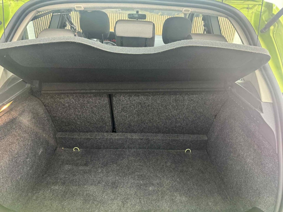 Renault Clio III 1,2 16V Authentique 3d