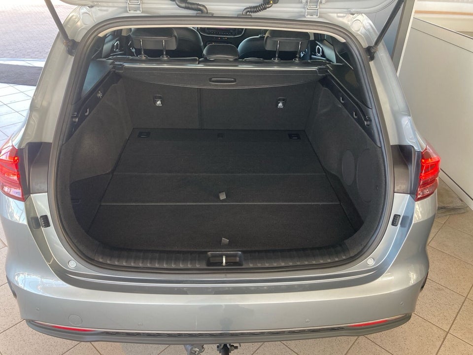 Kia Ceed 1,5 T-GDi mHEV Comfort Upgrade SW DCT 5d