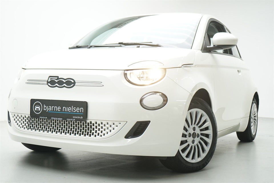 Fiat 500e 42 Icon 3d
