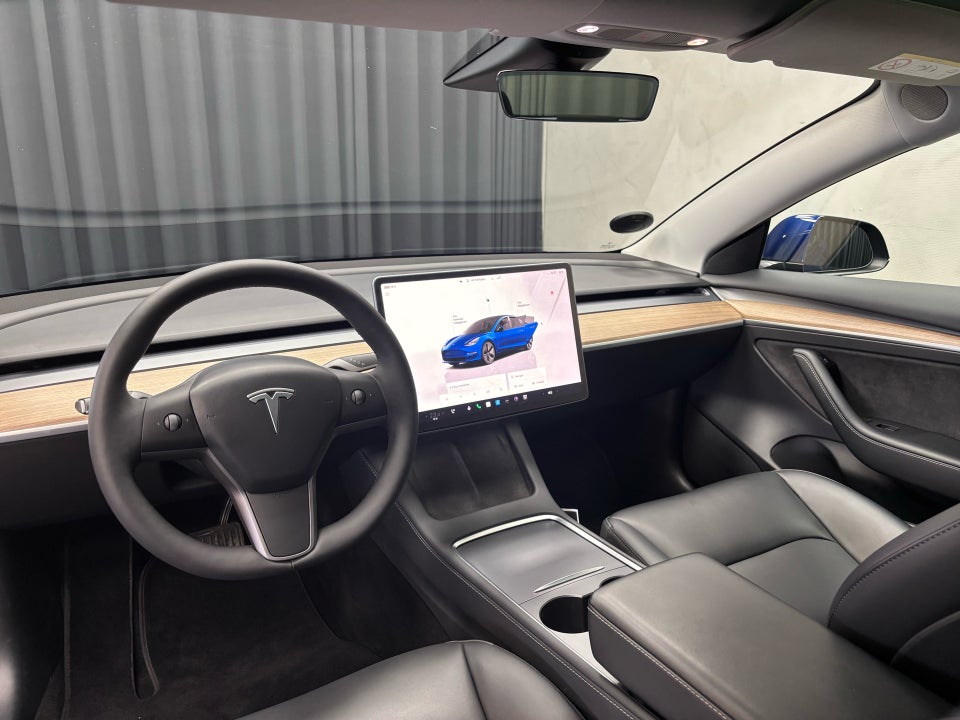 Tesla Model 3 RWD 4d
