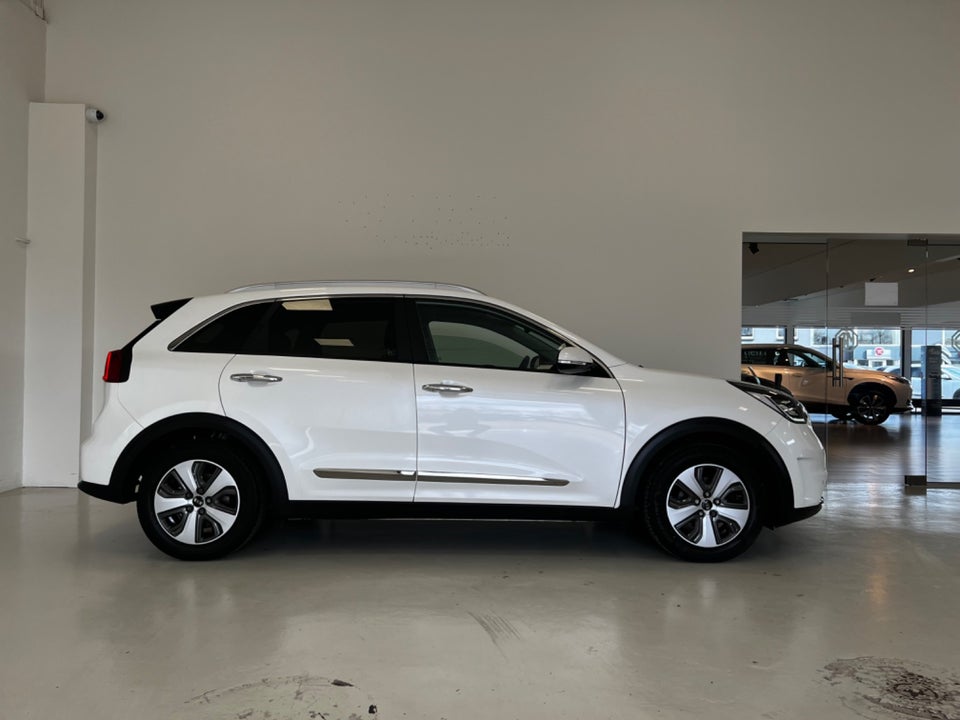 Kia Niro 1,6 PHEV Advance DCT 5d