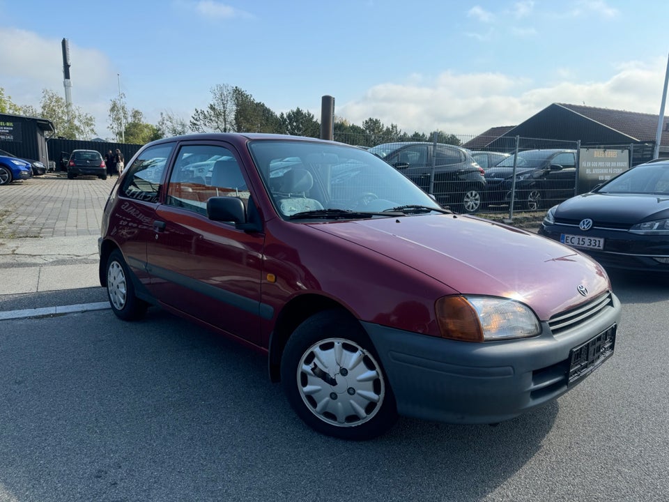 Toyota Starlet 1,3 XLi S 3d