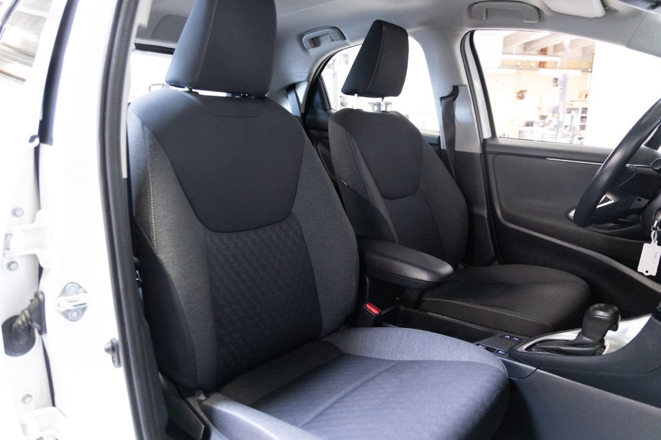 Toyota Yaris 1,5 Hybrid H3 e-CVT 5d
