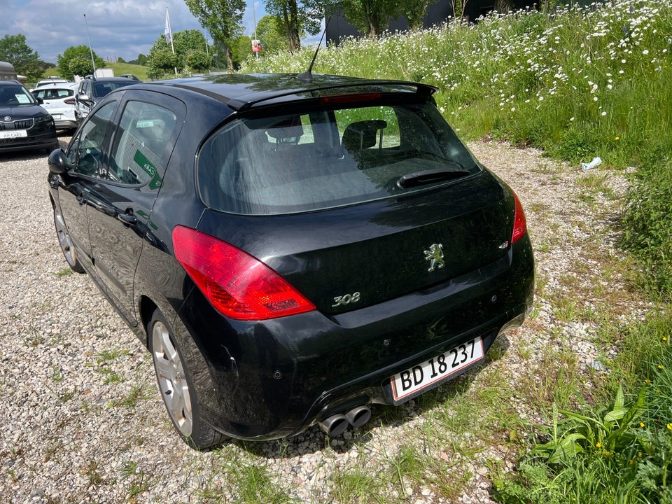 Peugeot 308 1,6 THP 200 GTi 5d