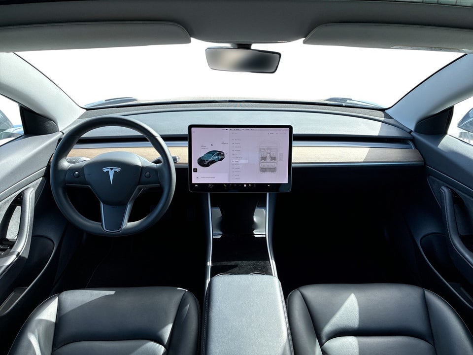 Tesla Model 3 Standard Range+ RWD 4d