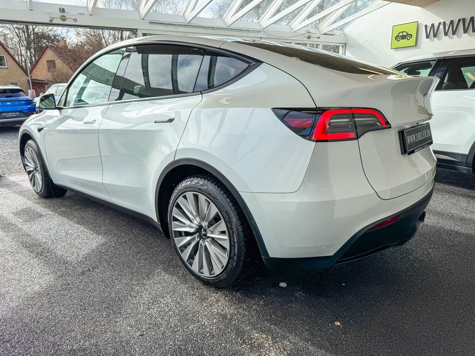 Tesla Model Y Long Range AWD 5d