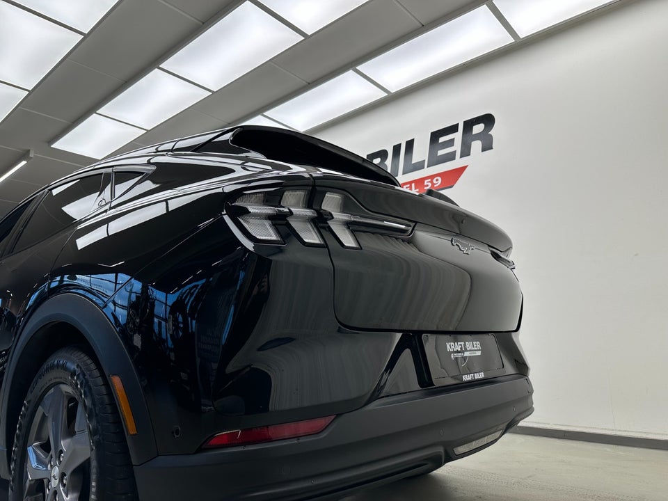 Ford Mustang Mach-E 70 Premium Standard Range 5d