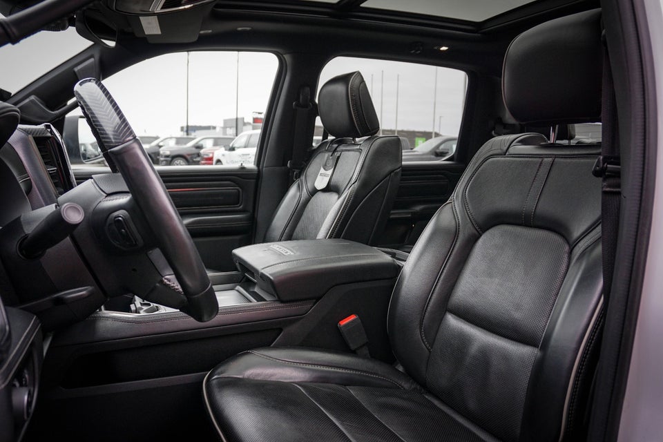 Dodge RAM 1500 5,7 V8 Hemi Limited aut. 4d