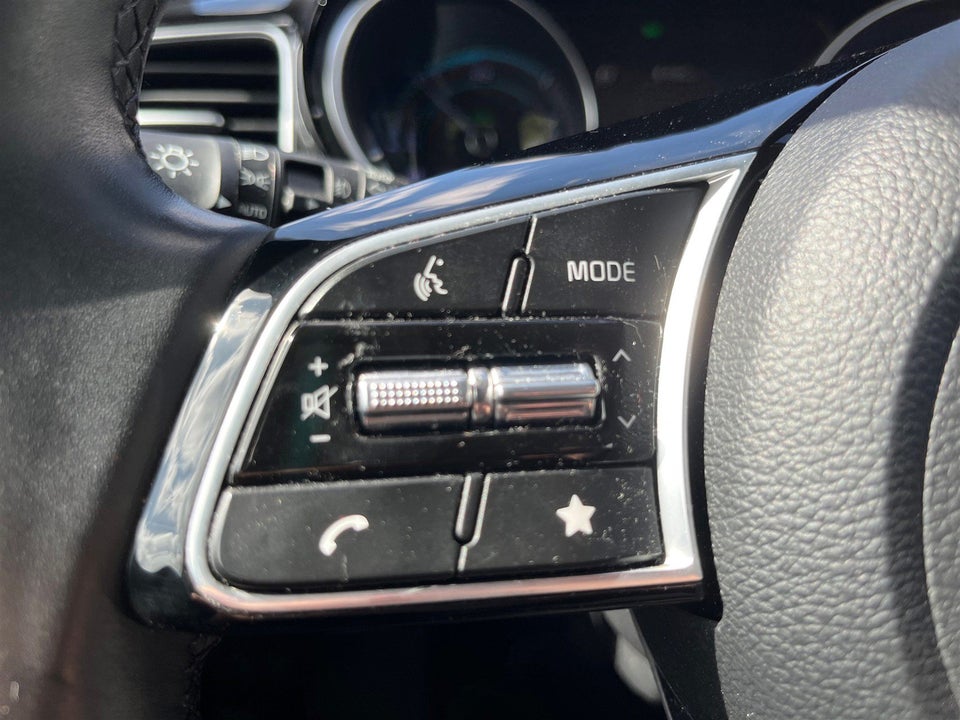 Kia Ceed 1,6 PHEV Prestige SW DCT 5d