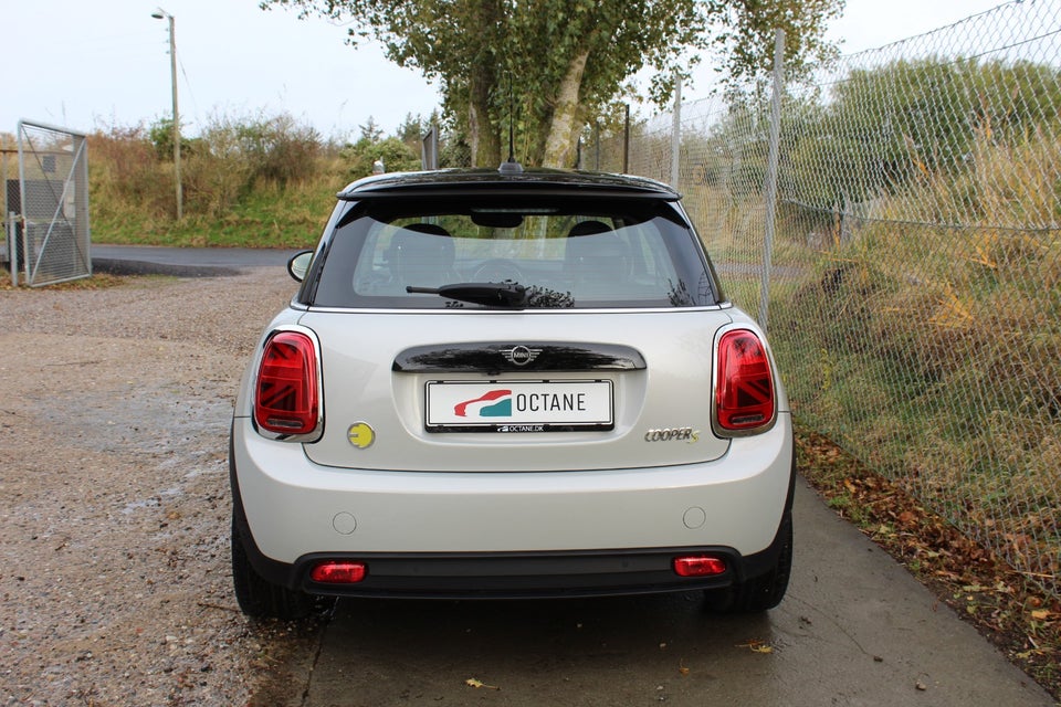 MINI Cooper SE Camden Edition 3d