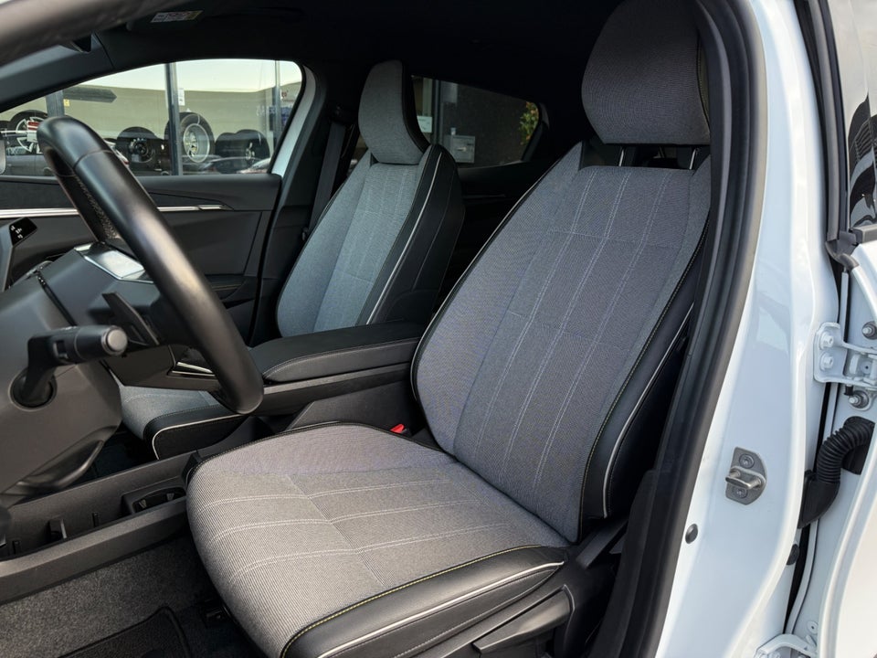 Renault Megane E-Tech 60 Techno 5d