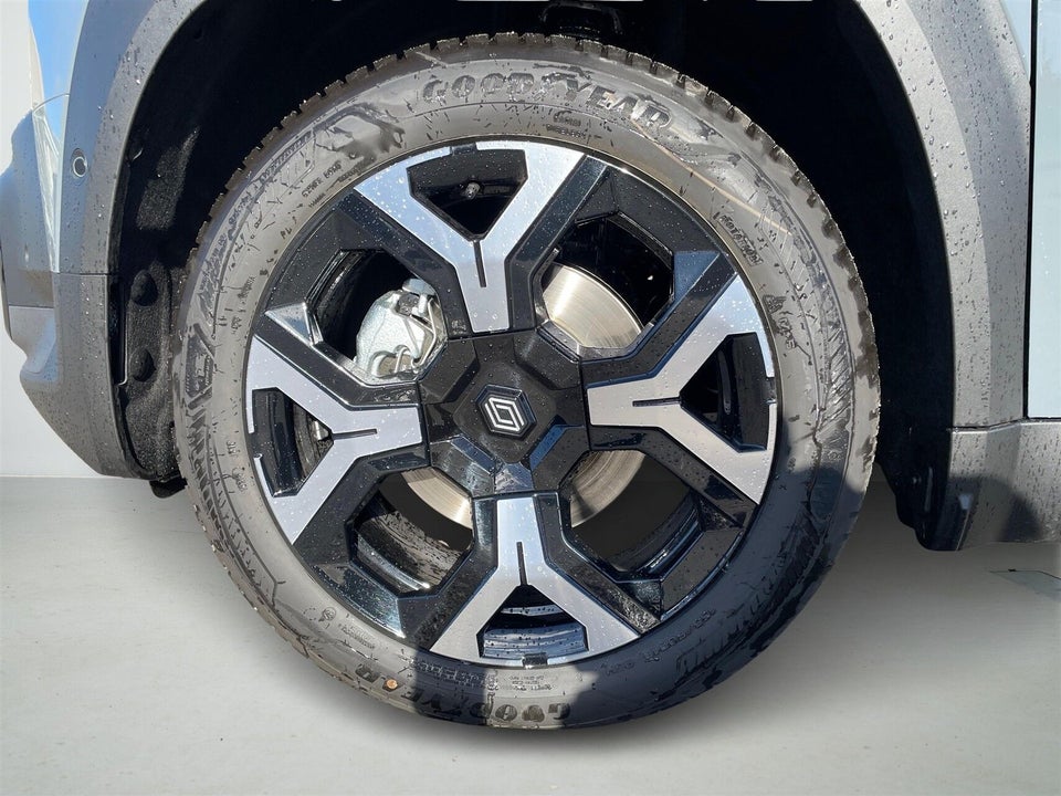 Renault 4 E-Tech 52 Techno 5d