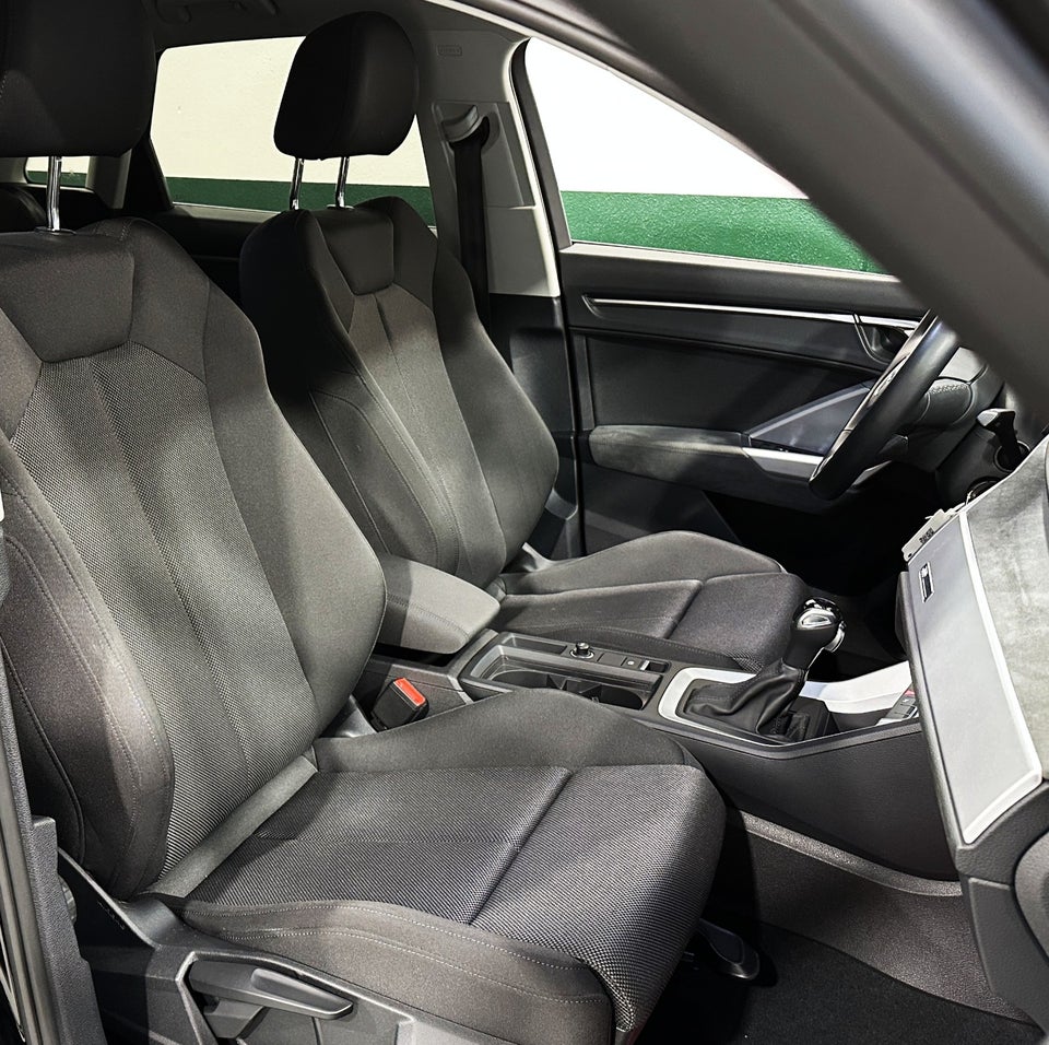 Audi Q3 45 TFSi e Attitude plus S-tr. 5d