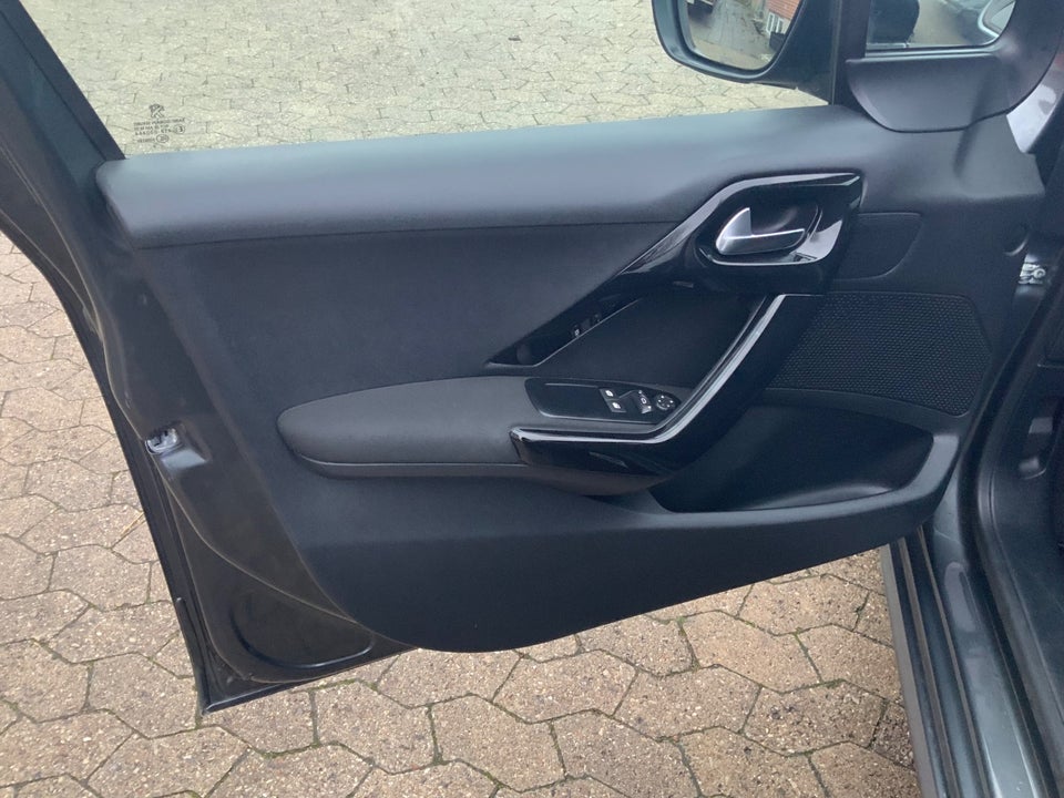 Peugeot 208 1,2 VTi Active ESG 5d