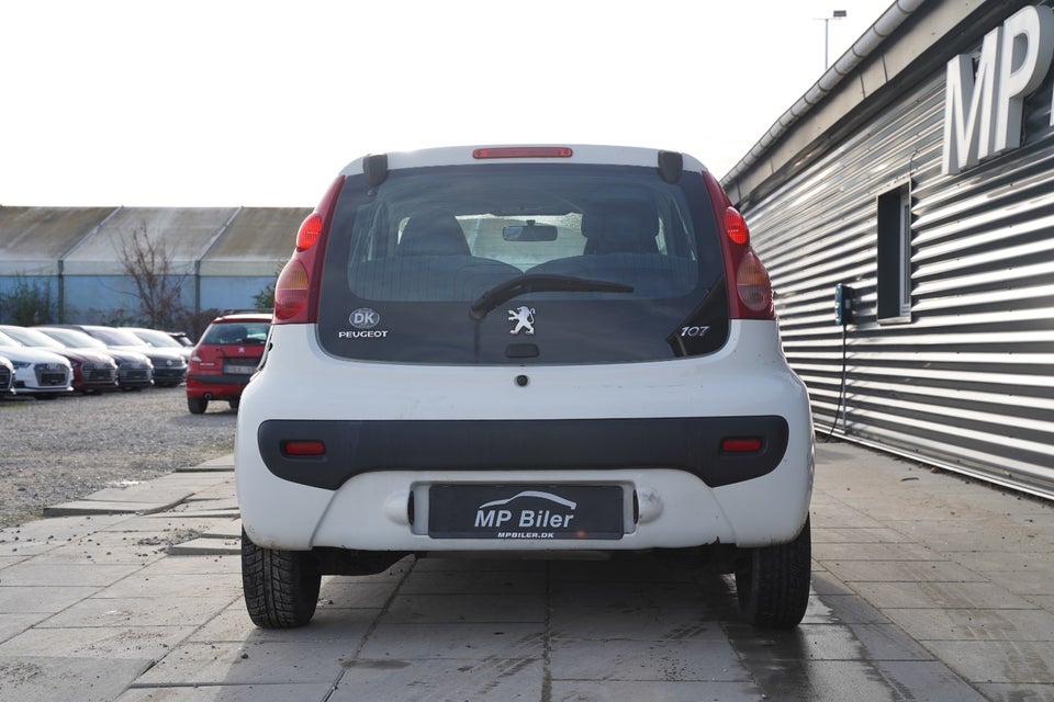 Peugeot 107 1,0 Urban 5d