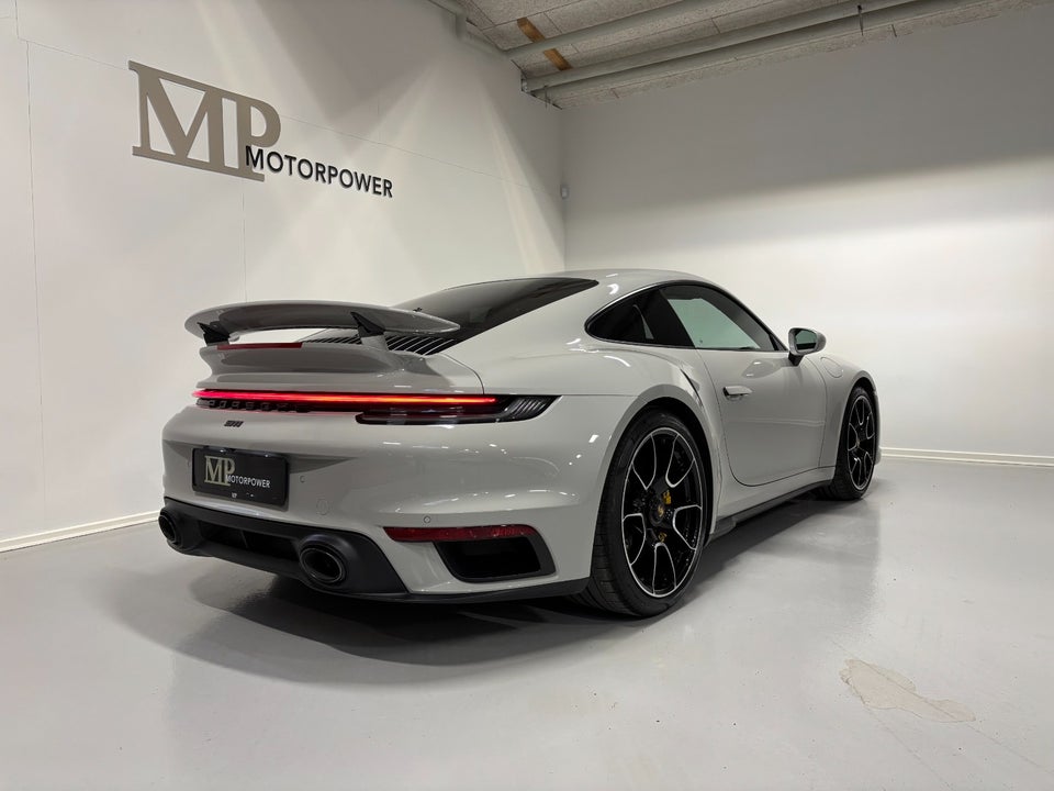 Porsche 911 Turbo S 3,8 Coupé PDK 2d