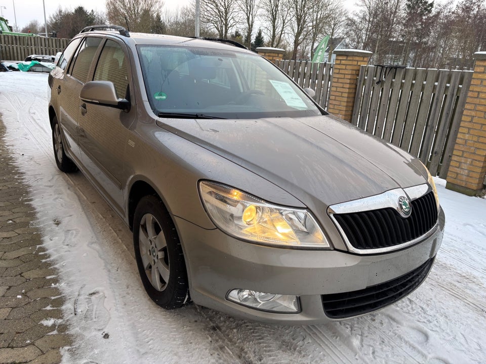 Skoda Octavia 1,2 TSi 105 Ambiente Combi DSG 5d