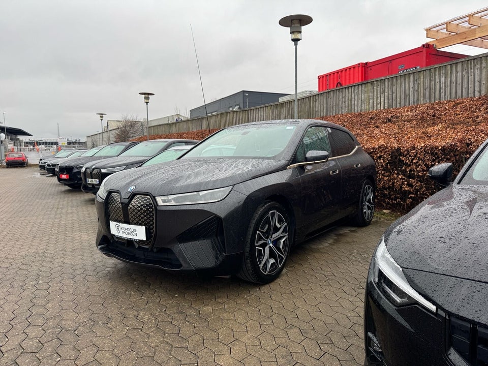 BMW iX xDrive40 5d