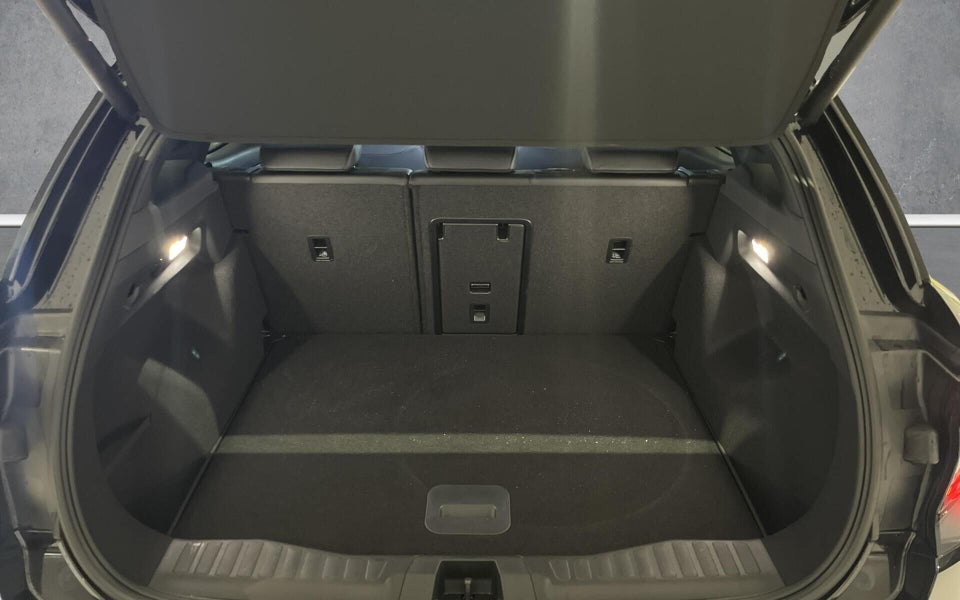 Ford Explorer 82 Premium Extended Range 5d