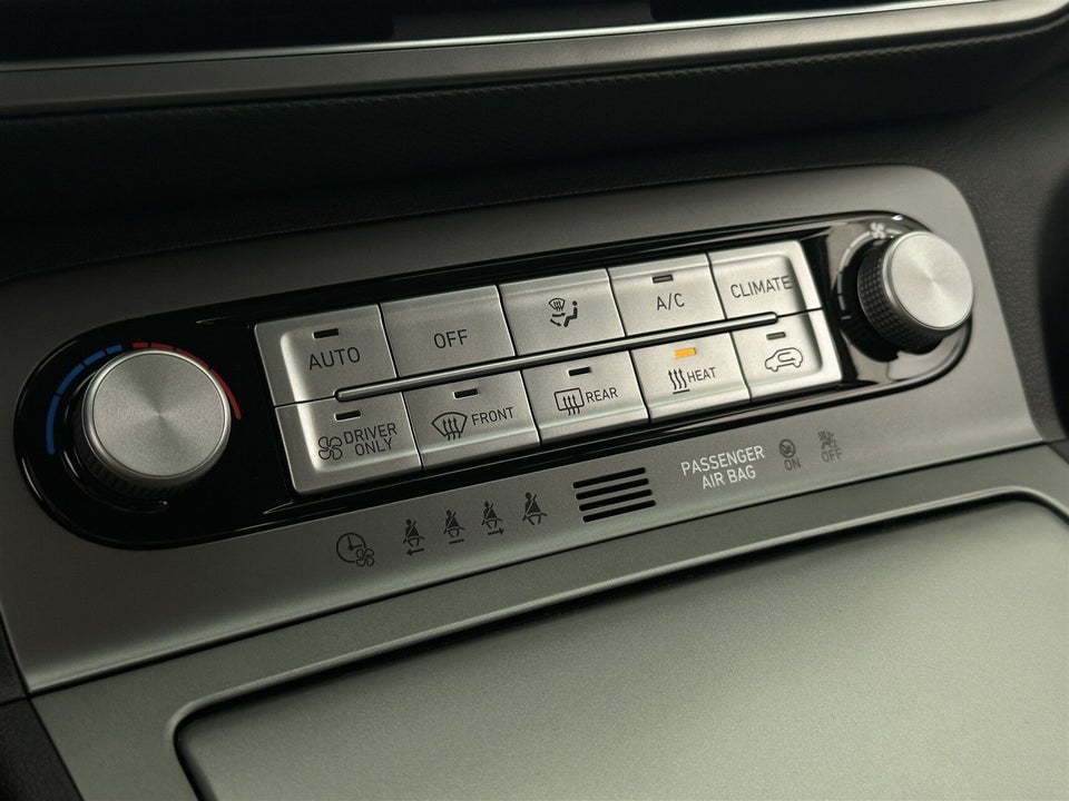 Hyundai Kona 64 EV Essential 5d