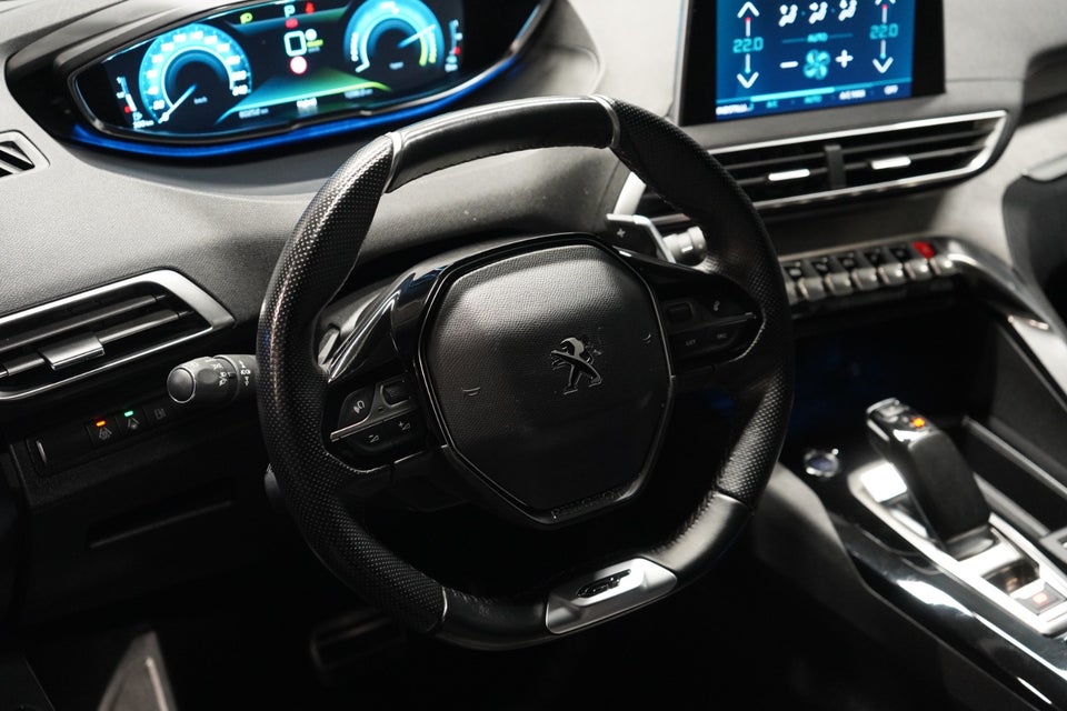 Peugeot 3008 1,6 Hybrid4 Allure Pack Limited EAT8 5d