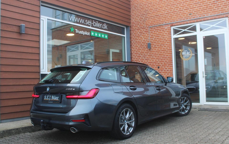 BMW 330e 2,0 Touring Sport Line aut. 5d
