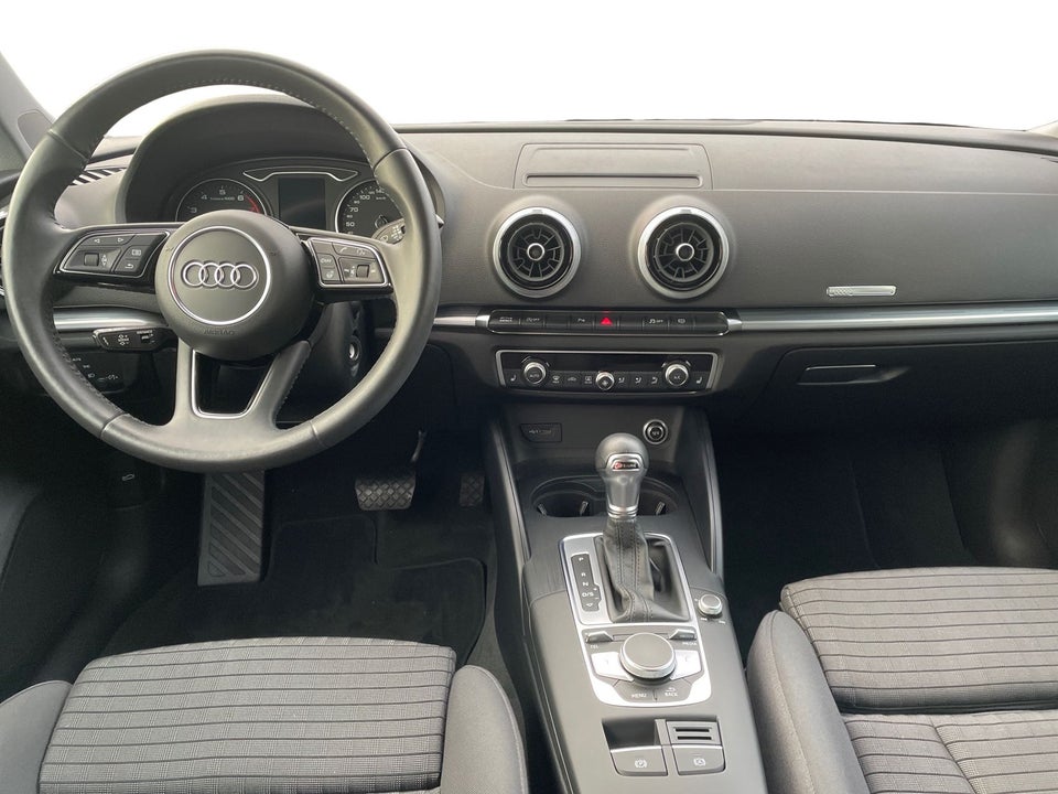 Audi A3 35 TFSi S-line Sportback S-tr. 5d