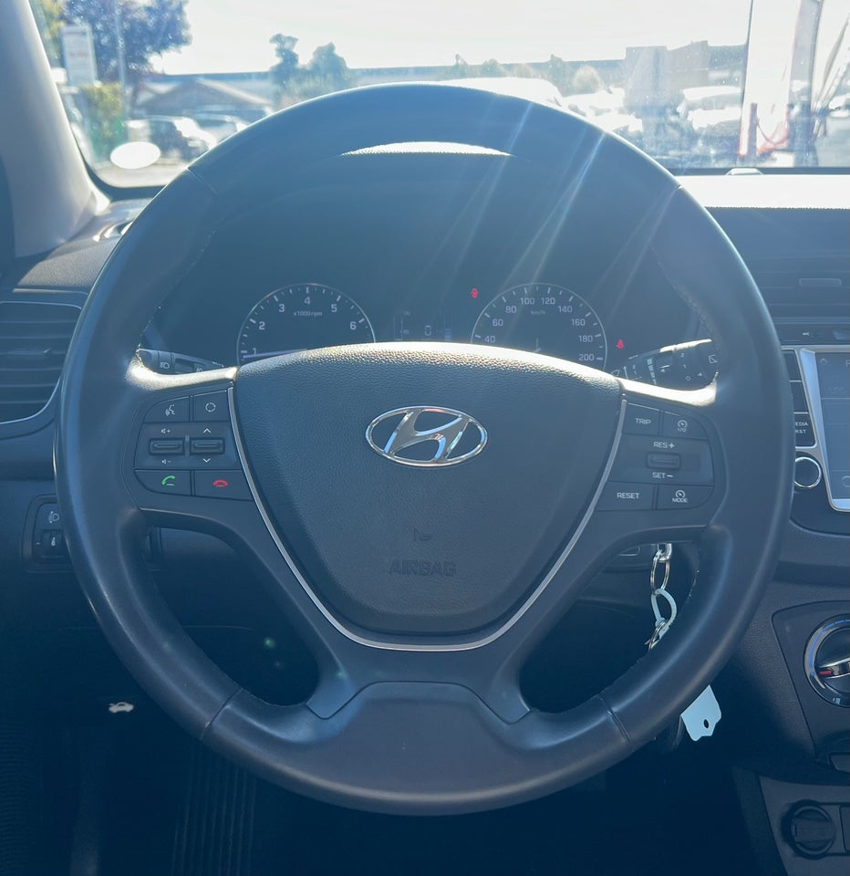 Hyundai i20 1,25 Trend 5d