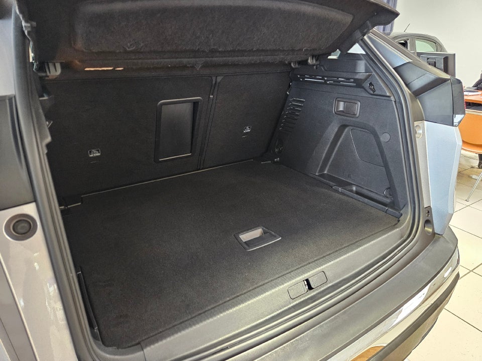 Peugeot 3008 1,2 e-THP 130 Strike 5d