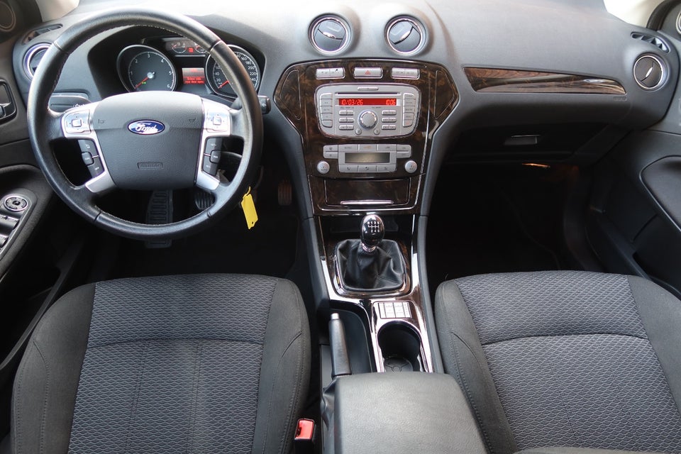 Ford Mondeo 2,0 TDCi 130 Ghia 5d