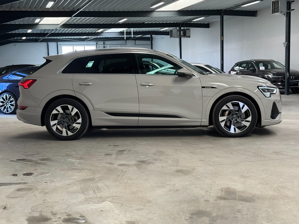 Audi e-tron 55 S-line quattro 5d