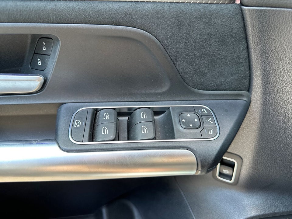 Mercedes EQA300 AMG Line 4Matic 5d