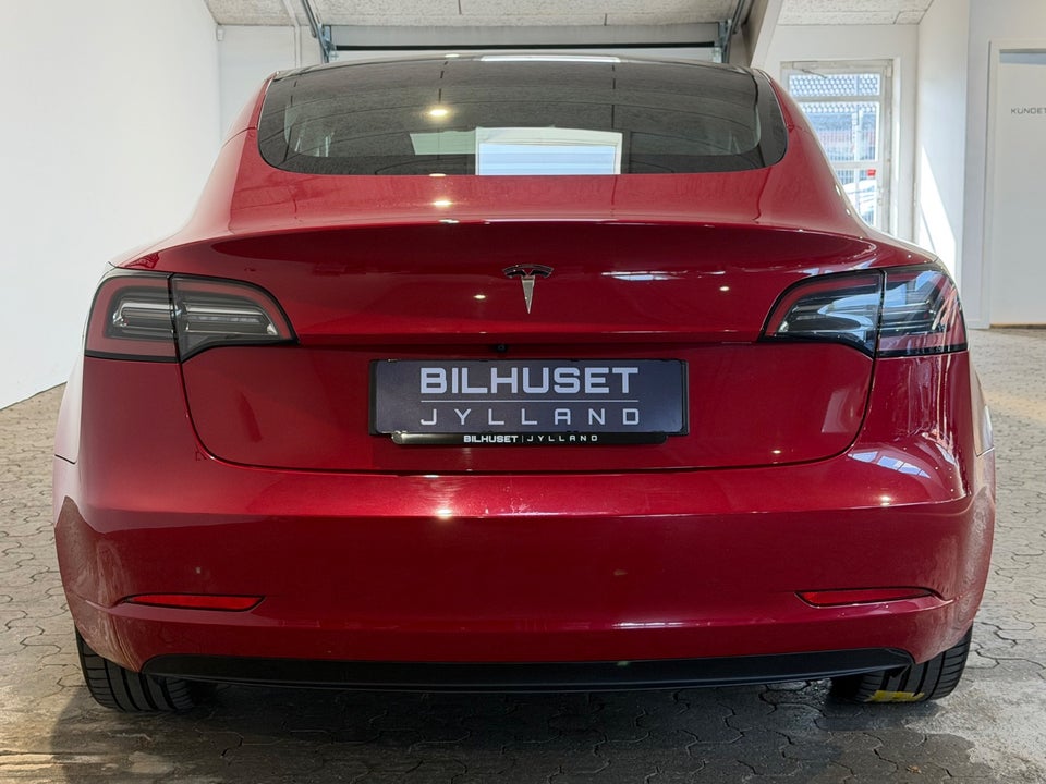 Tesla Model 3 RWD 4d