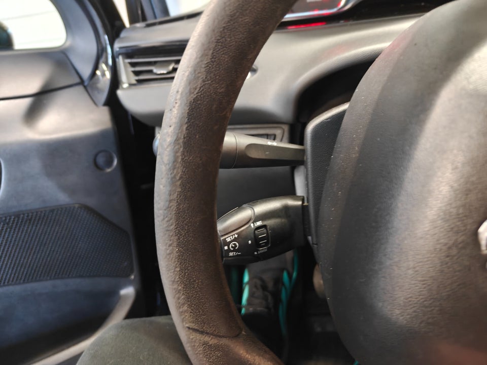 Peugeot 208 1,6 e-HDi 92 Active 5d