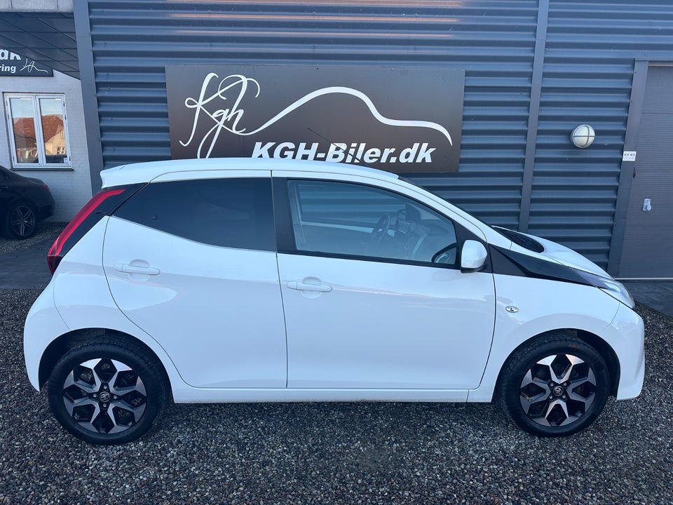 Toyota Aygo 1,0 VVT-i x-press x-shift 5d