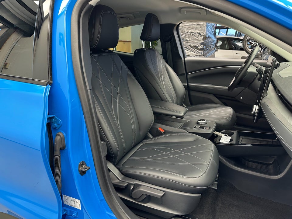 Ford Mustang Mach-E 98 Extended Range 5d