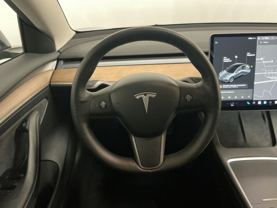 Tesla Model 3 Standard Range+ RWD 4d