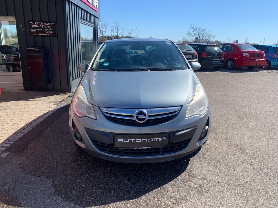 Opel Corsa 1,4 16V Cosmo 5d
