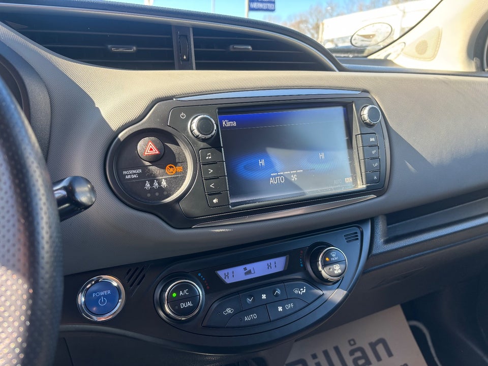 Toyota Yaris 1,5 Hybrid H2 Limited e-CVT 5d