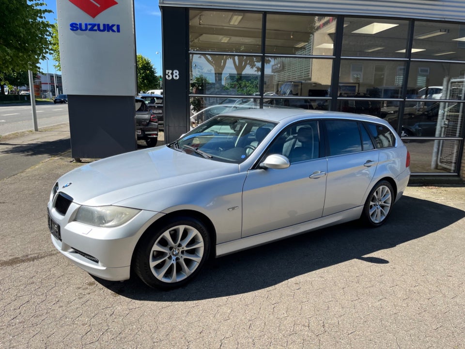 BMW 325i 2,5 Touring 5d