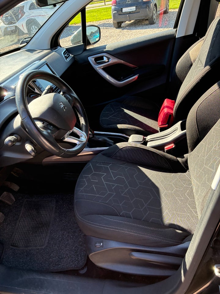 Peugeot 2008 1,2 VTi 82 Active 5d