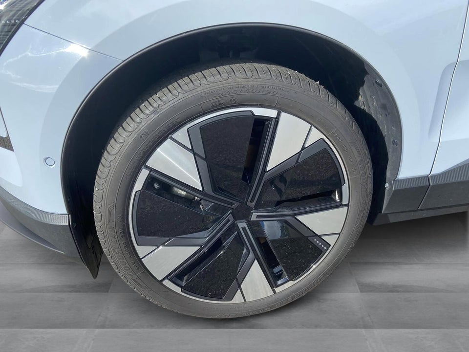 Volvo EX30 Extended Range Ultra 5d