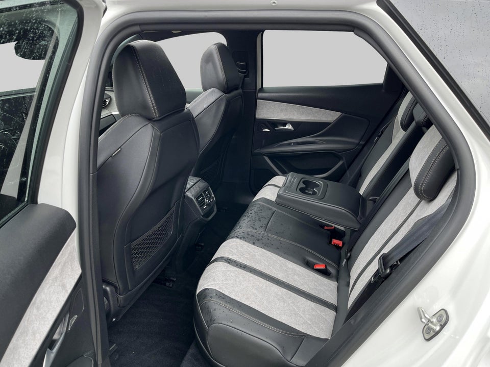 Peugeot 3008 1,6 Hybrid4 GT Premium EAT8 5d