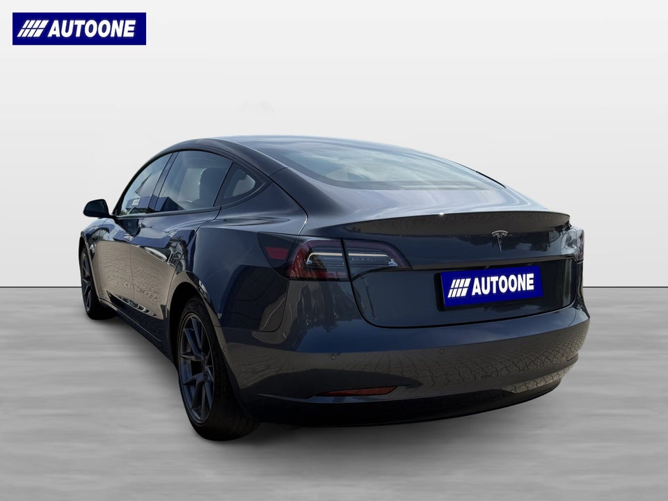 Tesla Model 3 Long Range AWD 4d