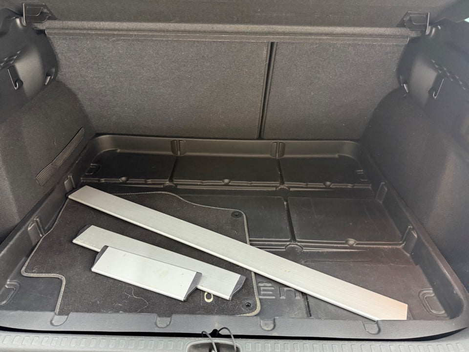 Citroën C4 1,6 BlueHDi 120 Feel+ 5d