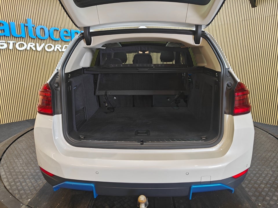 BMW iX3 Charged 5d