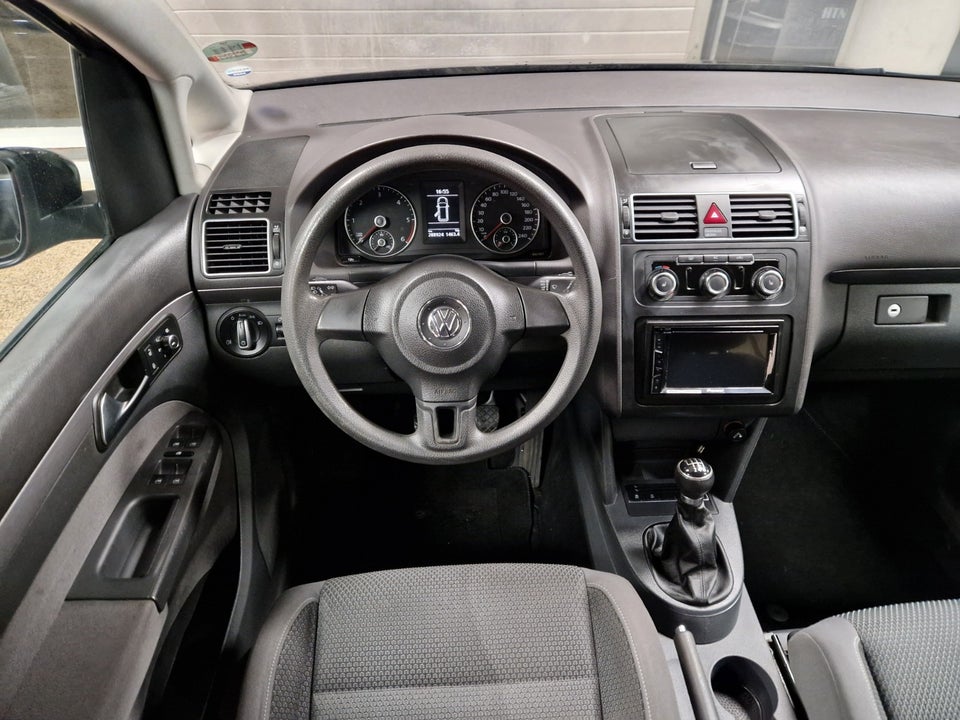 VW Touran 2,0 TDi 140 Comfortline BMT 7prs 5d