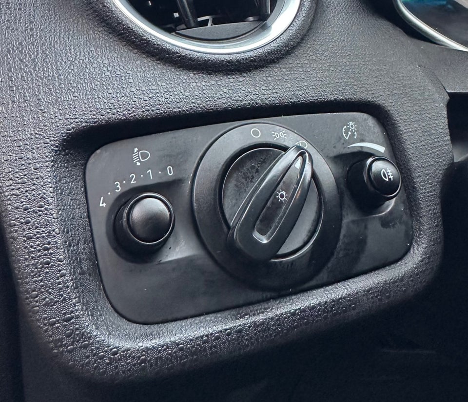 Ford Fiesta 1,0 65 Titanium 5d